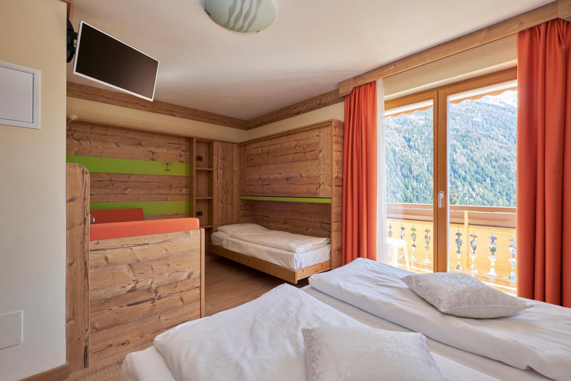 Berg Hotel Latemar Spitze Vigo di Fassa Dış mekan fotoğraf
