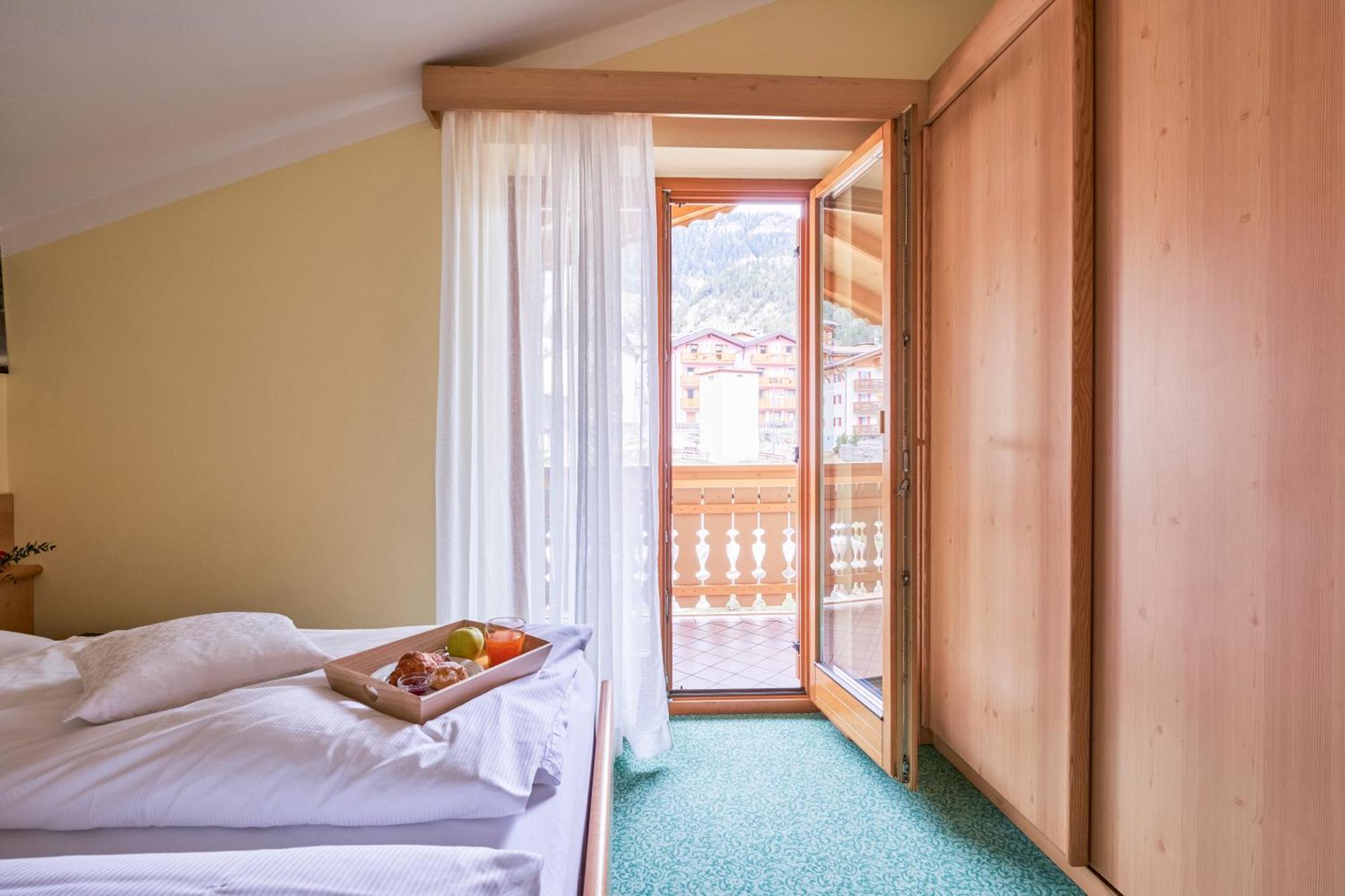 Berg Hotel Latemar Spitze Vigo di Fassa Dış mekan fotoğraf