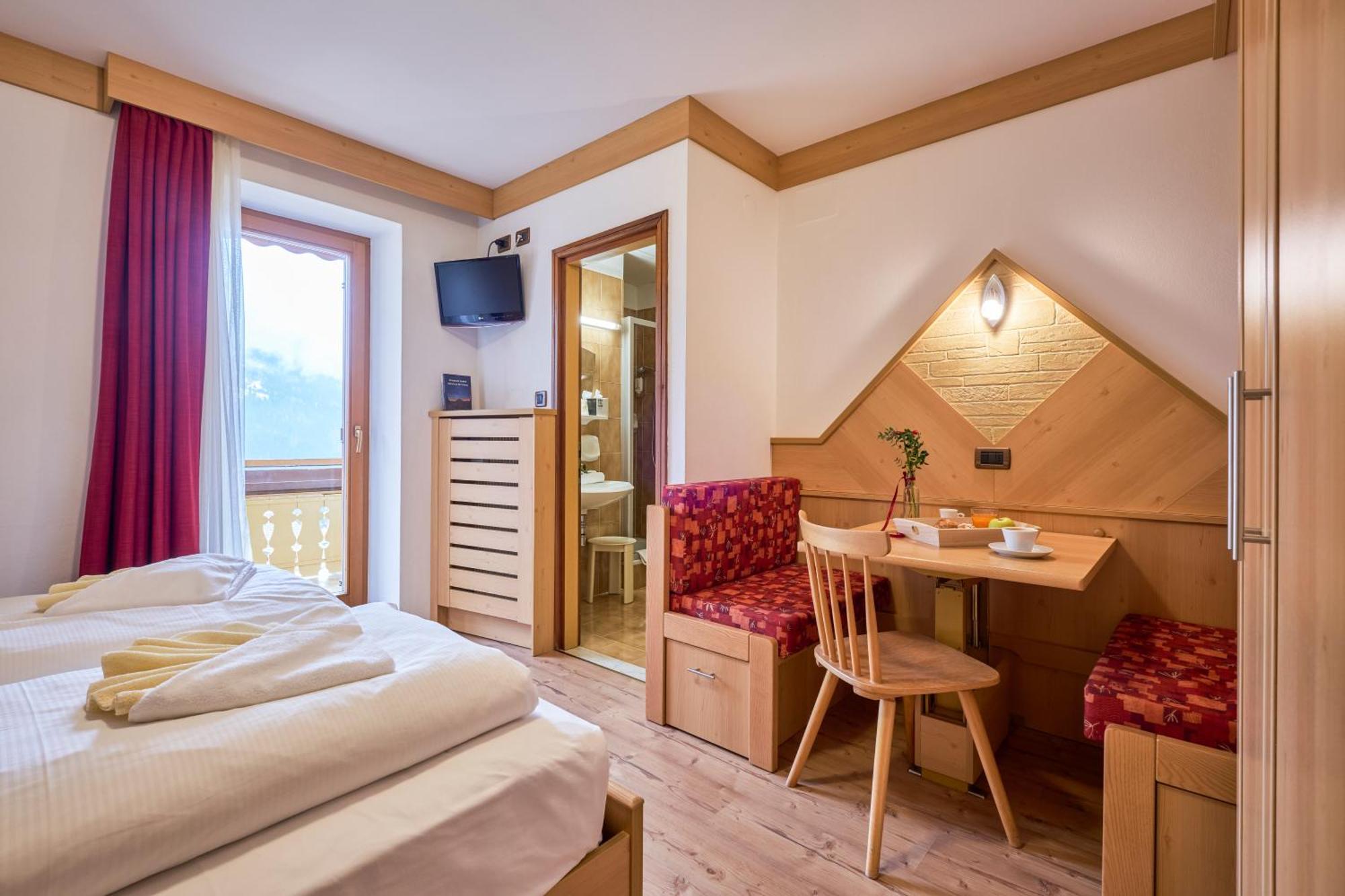 Berg Hotel Latemar Spitze Vigo di Fassa Dış mekan fotoğraf