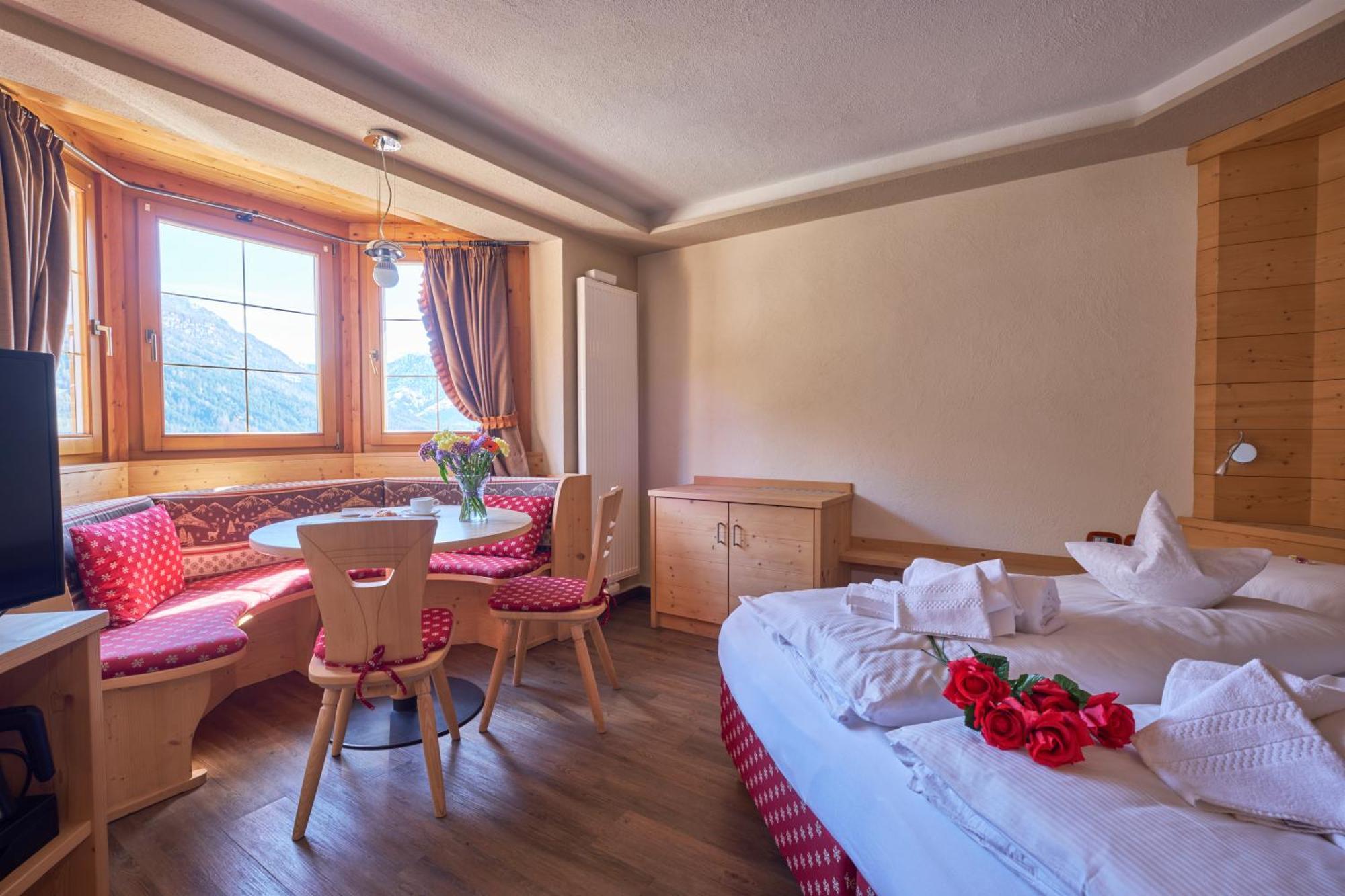 Berg Hotel Latemar Spitze Vigo di Fassa Dış mekan fotoğraf