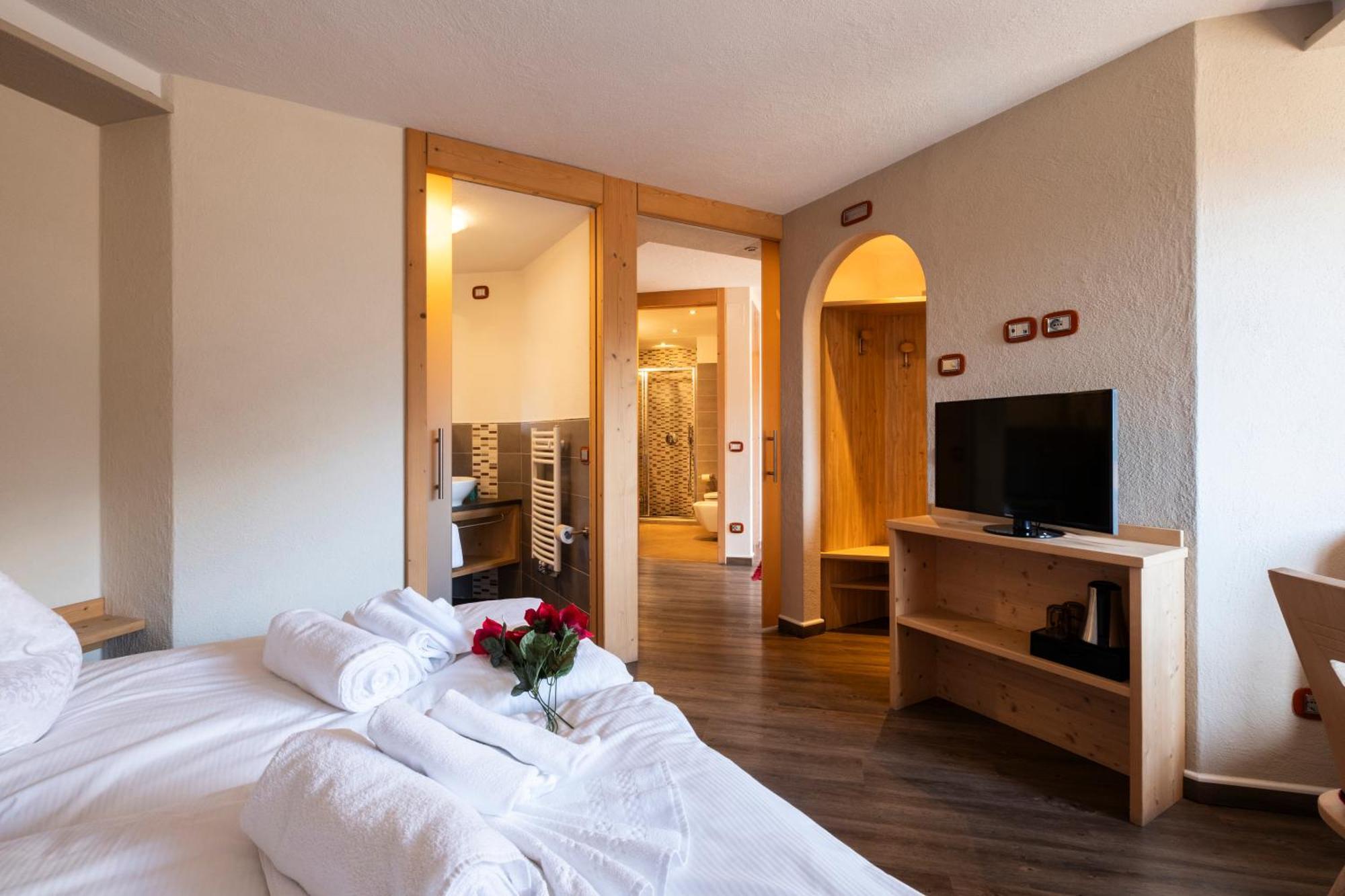 Berg Hotel Latemar Spitze Vigo di Fassa Dış mekan fotoğraf